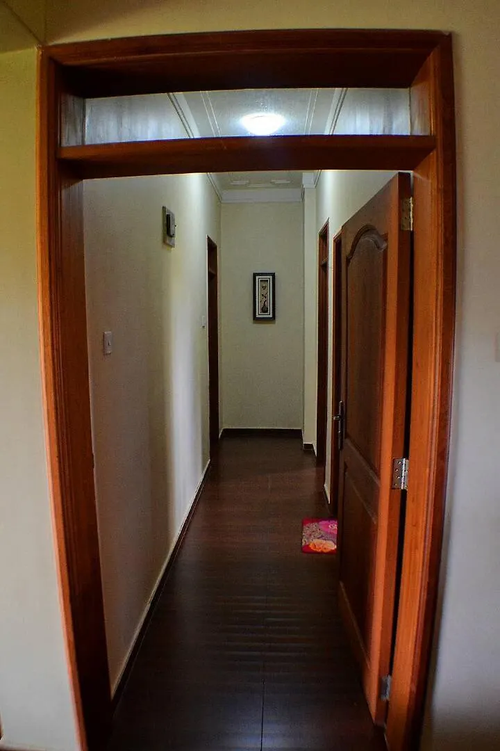 Wavamunno Road Apartman Kampala
