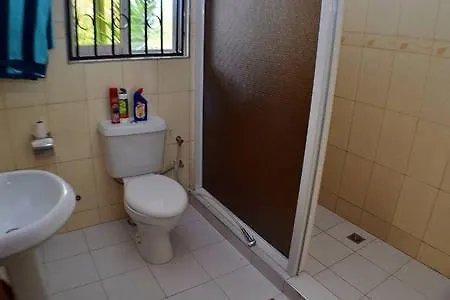 Wavamunno Road Apartman Kampala